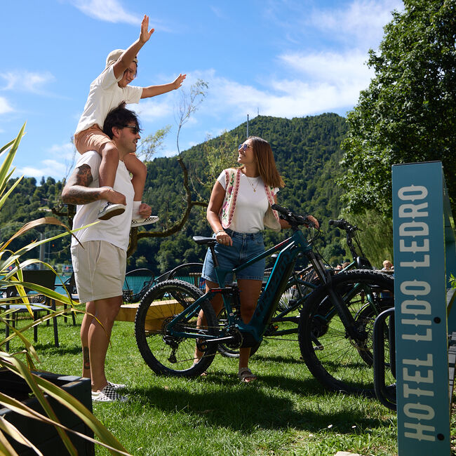 FAMILY MOMENTS AL LAGO DI LEDRO 